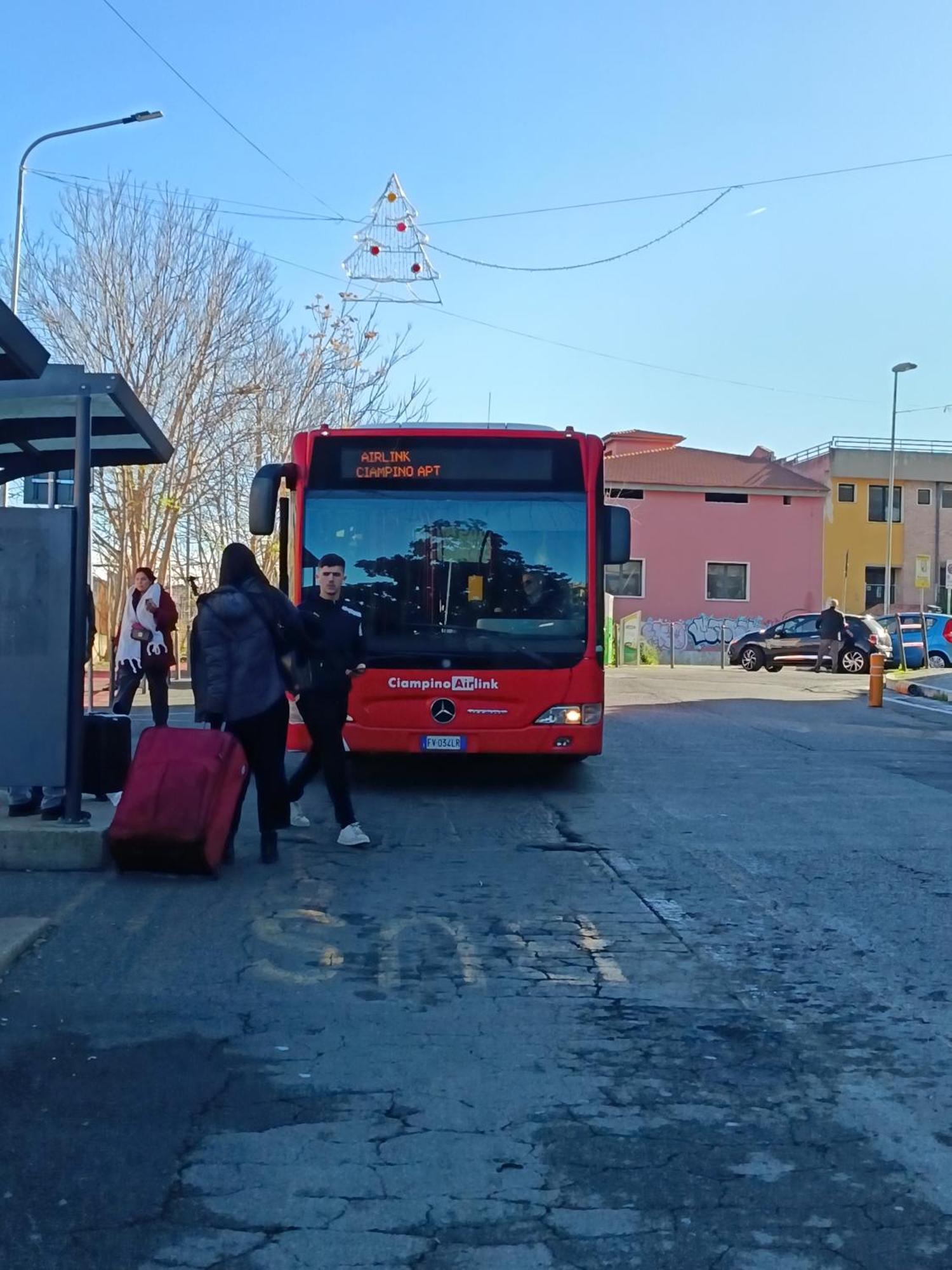 Guest house Adriatic 50 M Dalla Stazione Ferroviaria Di E Dalla Navetta Aeroportuale